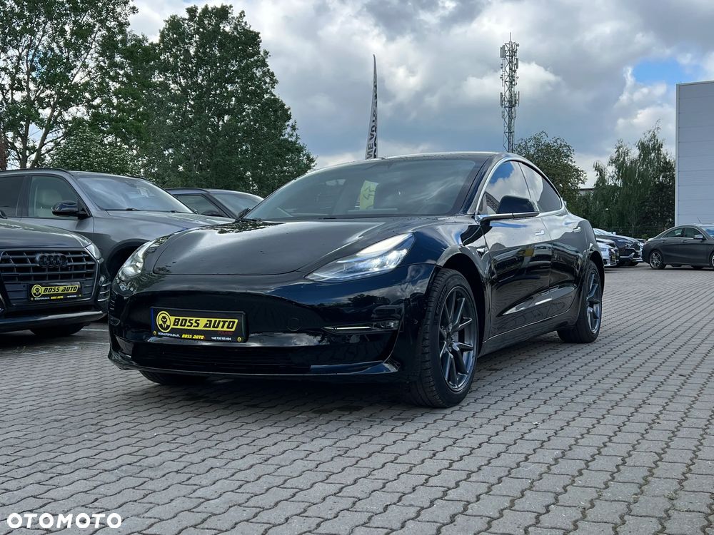 Tesla Model 3 - 5