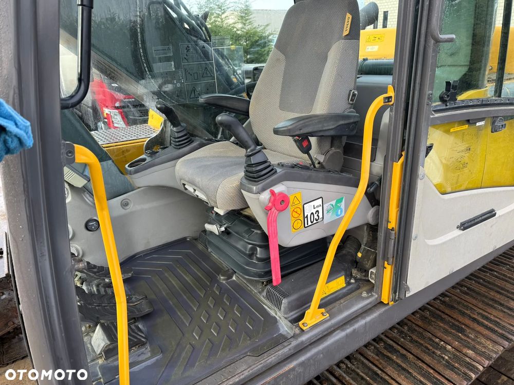 Volvo EC250DL - 10