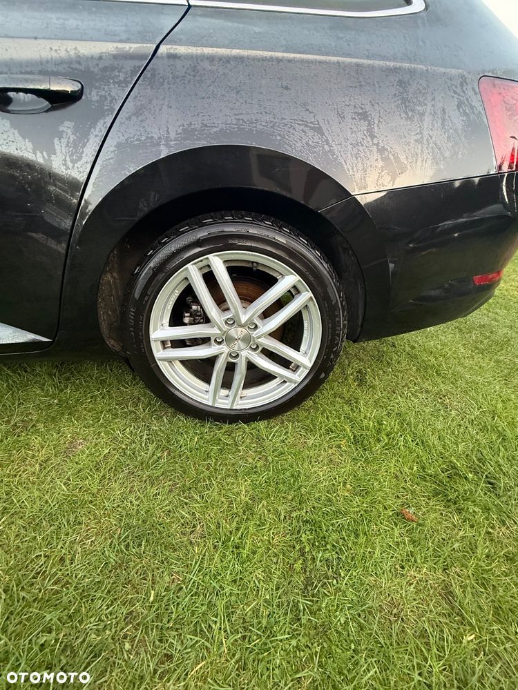 Skoda Superb 2.0 TDI Style - 20