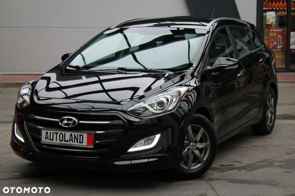 Hyundai i30 blue Kombi 1.4 Classic Navigation - 19