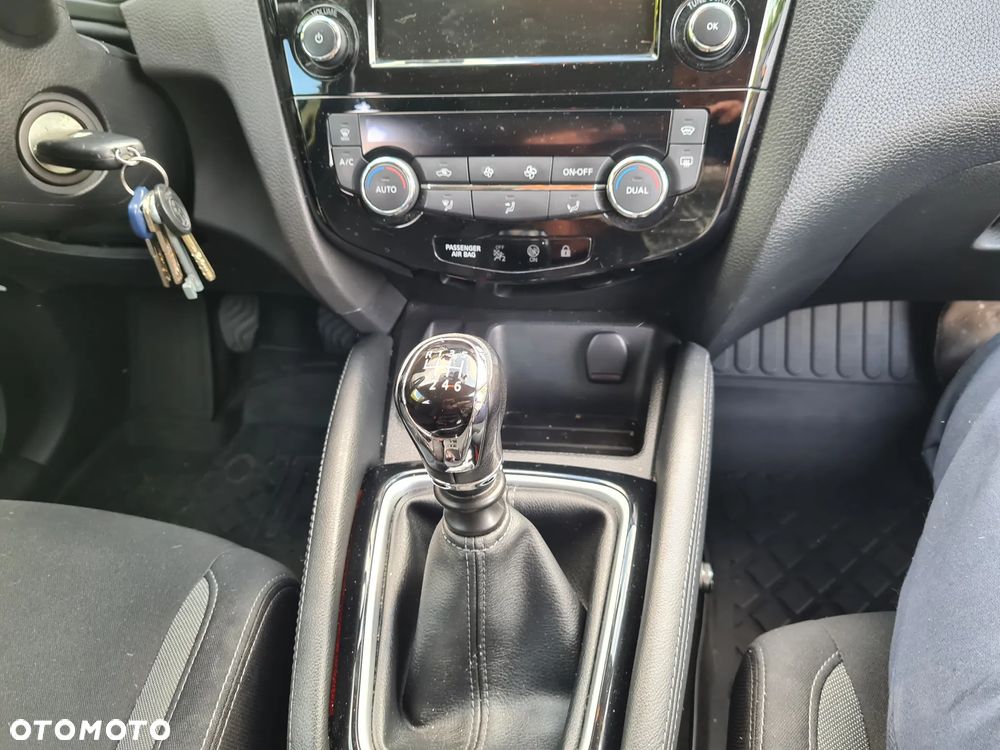 Nissan Qashqai 1.3 DIG-T Acenta - 22