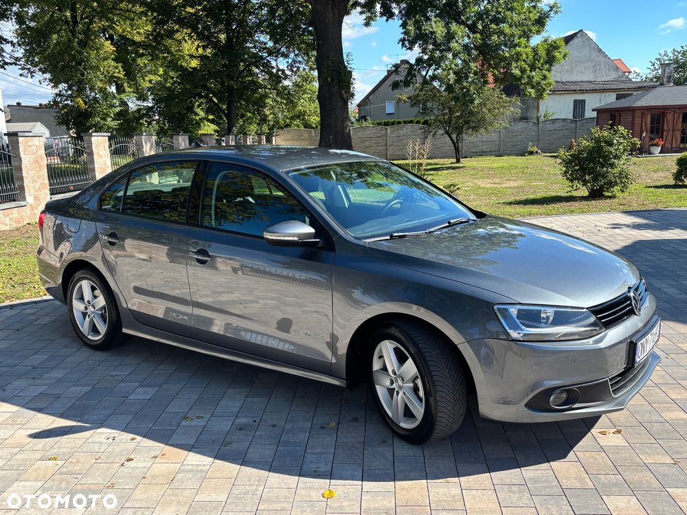 Volkswagen Jetta 1.6 TDI DPF Highline - 5