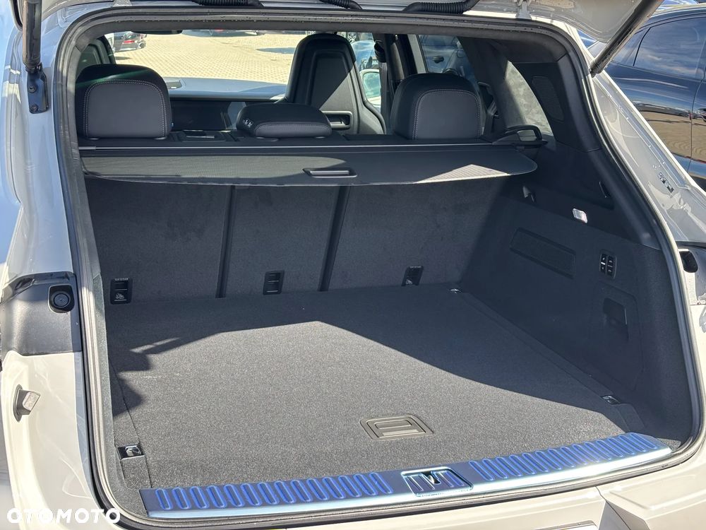 Porsche Cayenne Turbo E-Hybrid PHEV - 34