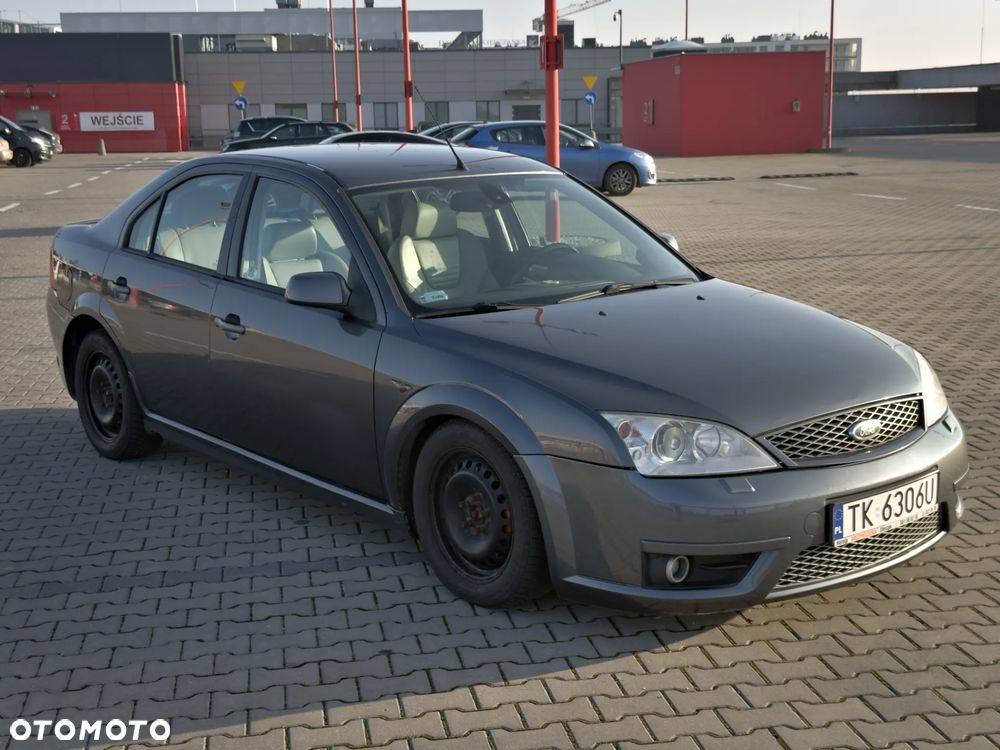 Ford Mondeo V6 ST 220 - 10