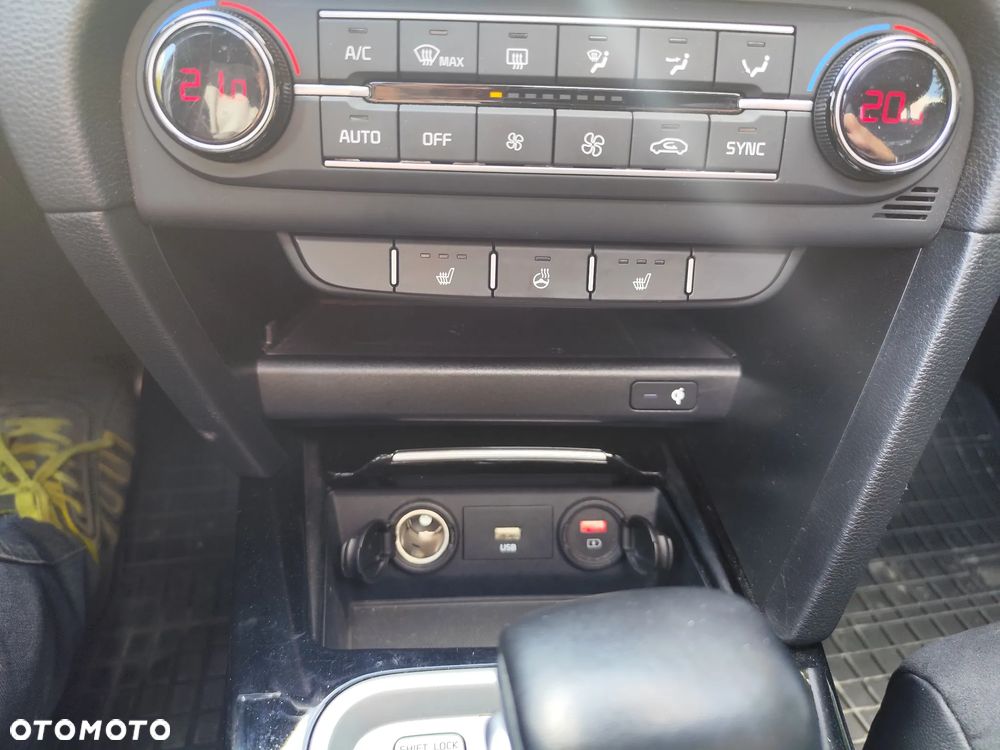 Kia ProCeed 1.5 T-GDI GT Line DCT - 32