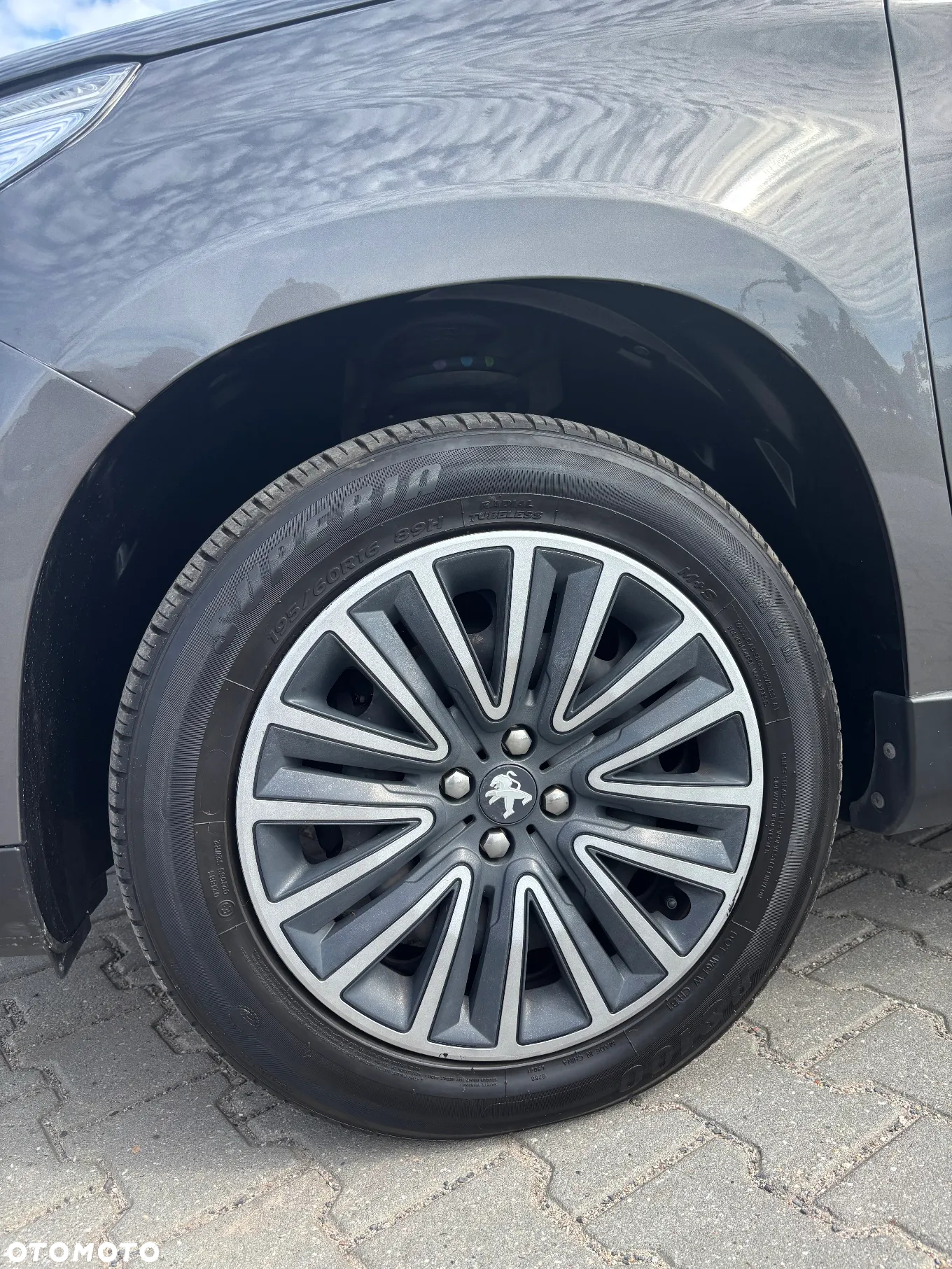 Peugeot 2008 1.2 Pure Tech Active S&S EAT6 - 10