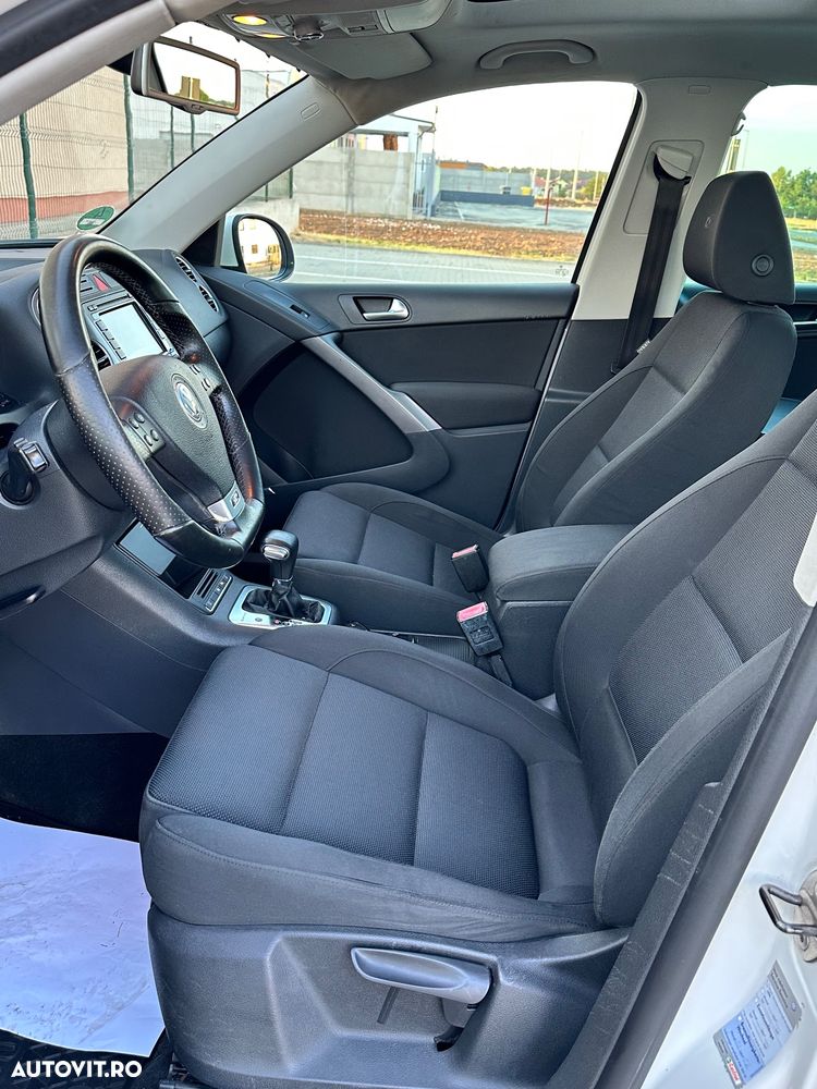 Volkswagen Tiguan - 10