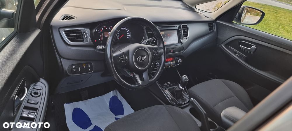Kia Carens 1.6 GDI Dream Team Edition - 15
