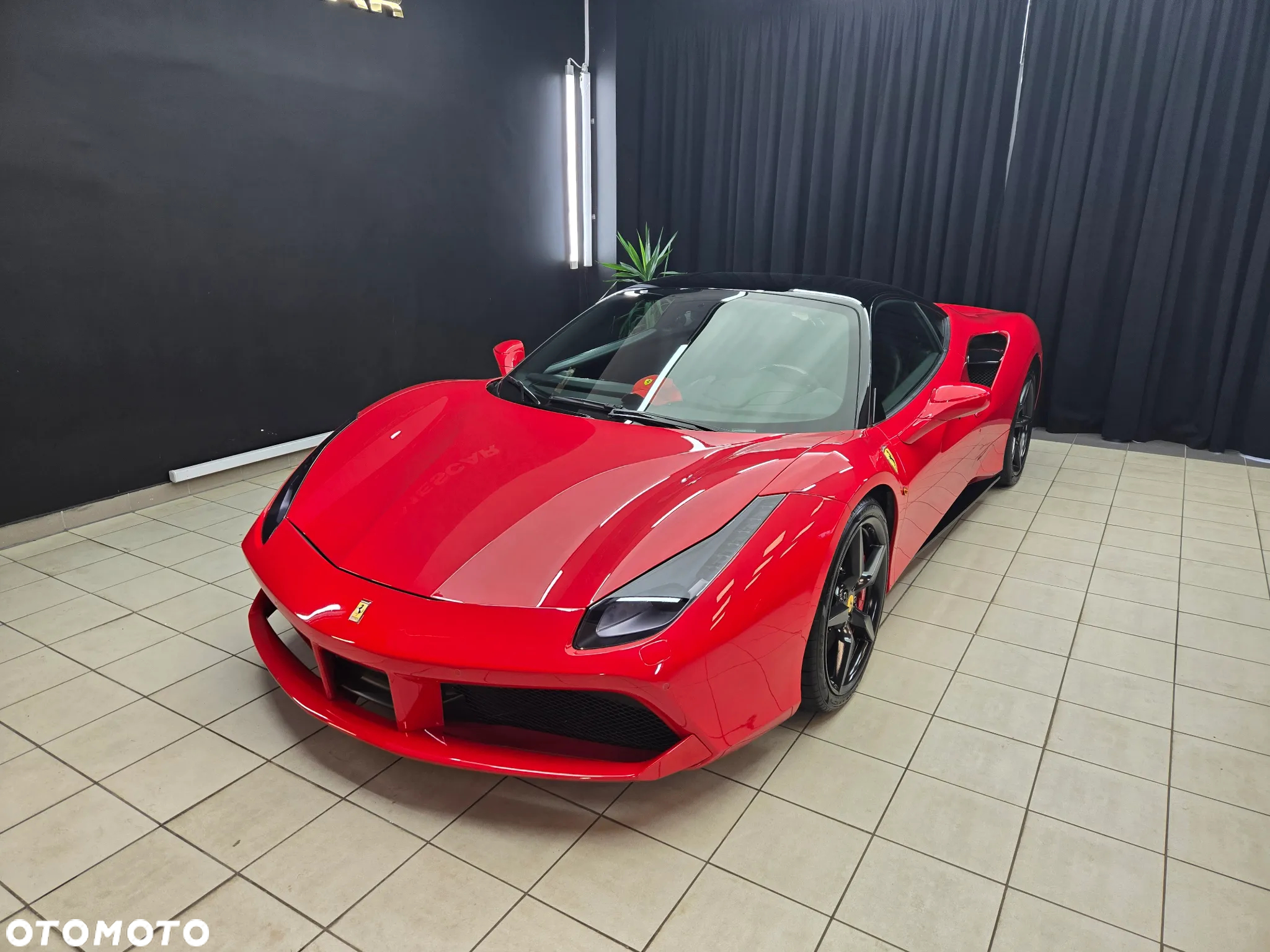 Ferrari 488 - 4