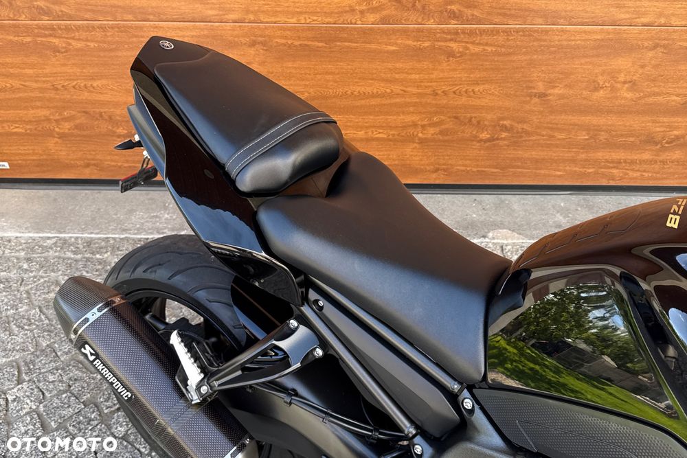 Yamaha FZ8 - 12