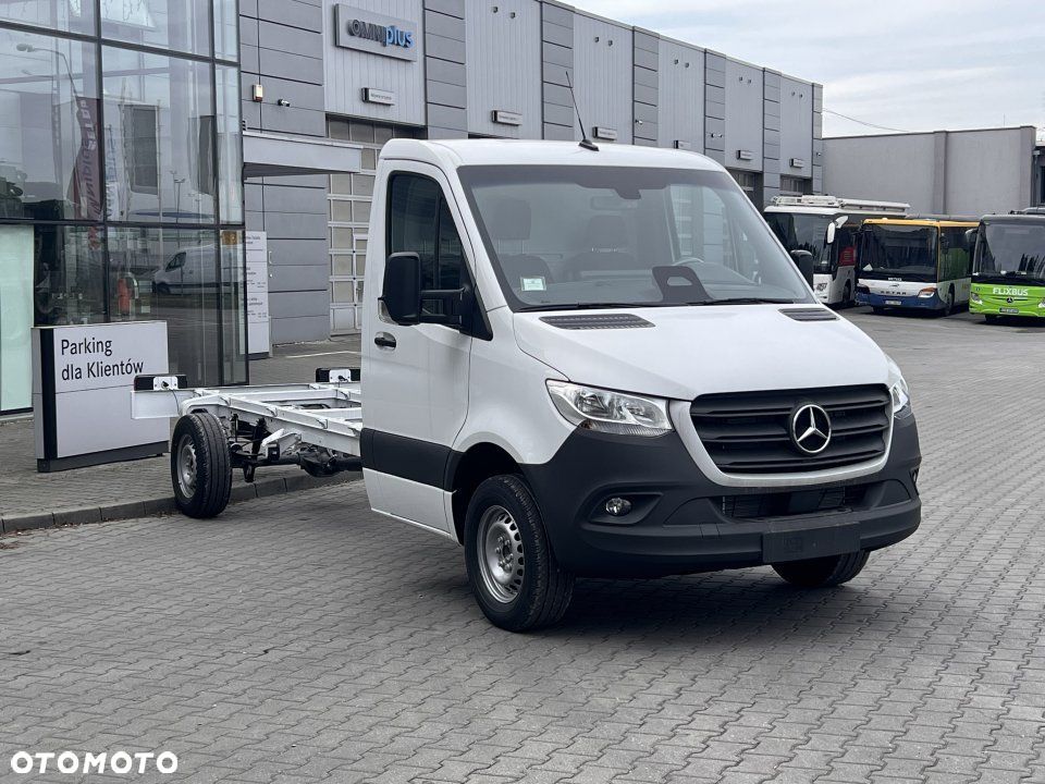Mercedes-Benz Sprinter - 2