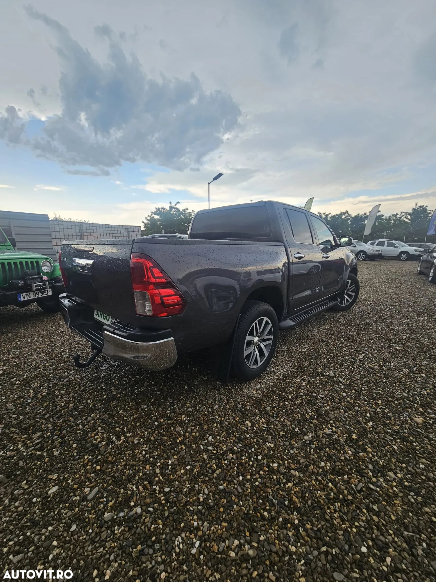 Toyota Hilux - 4