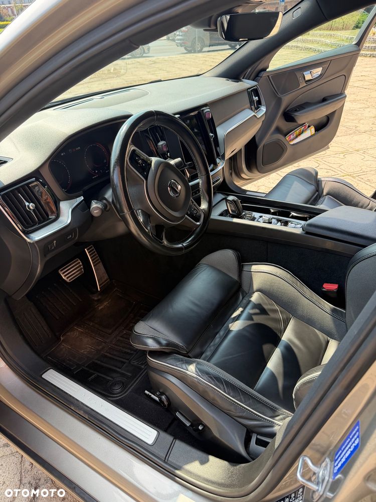 Volvo S60 B4 B R-Design - 13