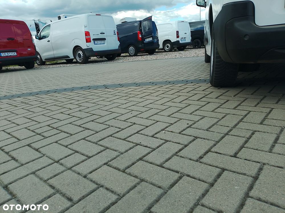 Toyota Proace Berlingo Partner Combo Doblo L2 Izoterma Chłodnia 230V Salon PL 3 osoby 2 EUPal 2,5 DMC - 20