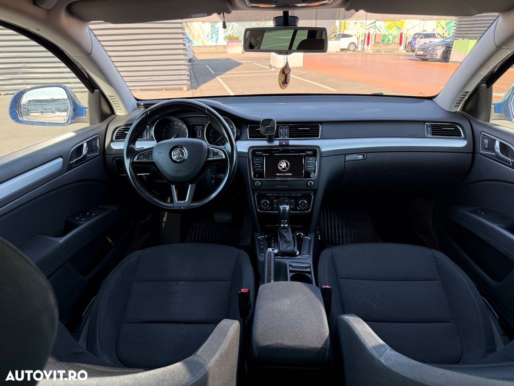 Skoda Superb 2.0 TDI Ambition DSG - 8
