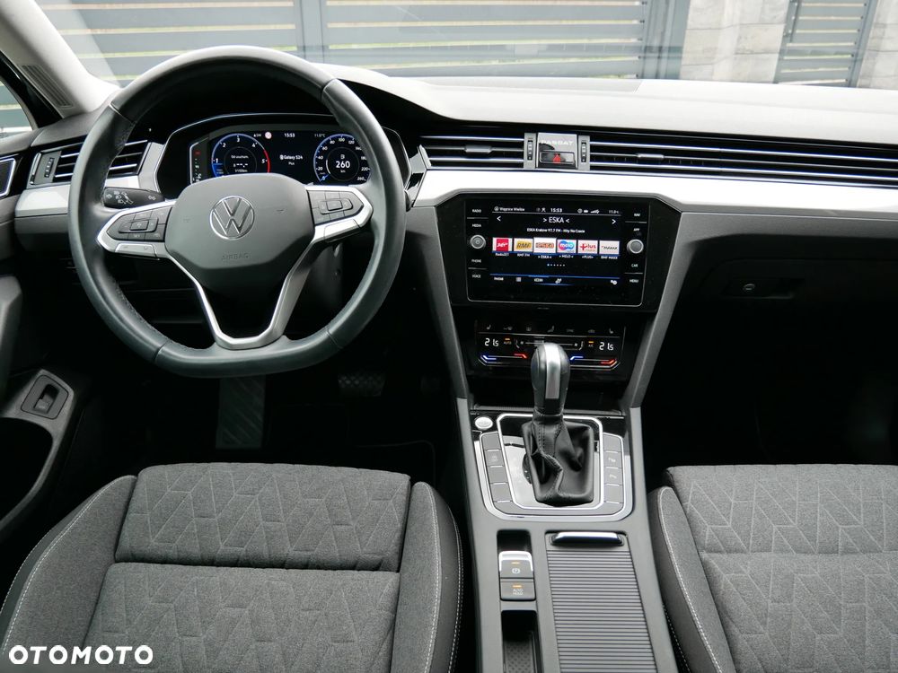 Volkswagen Passat 2.0 TDI EVO Business DSG - 2