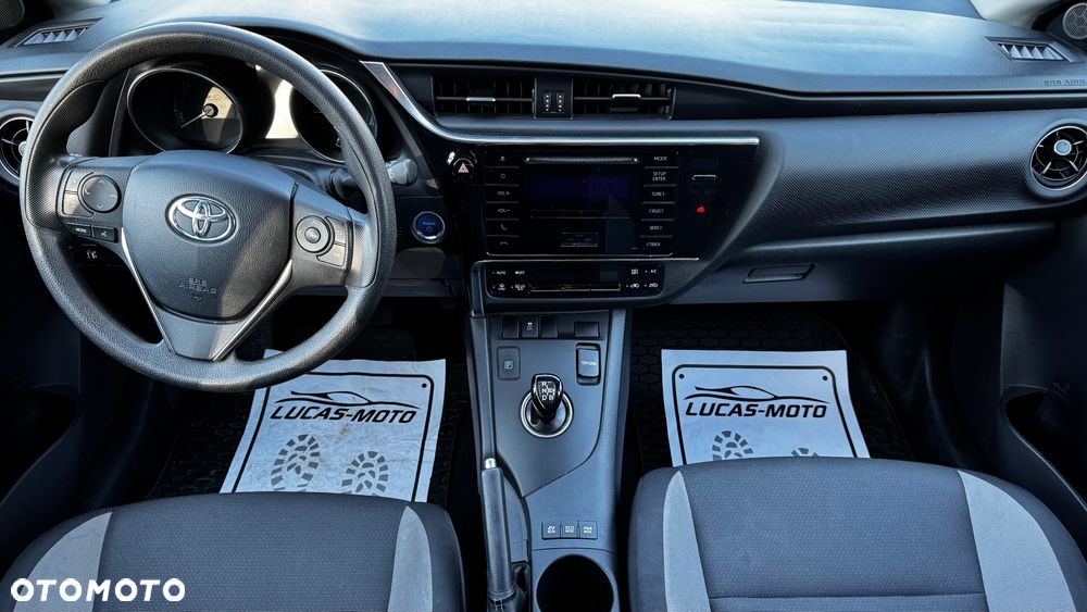 Toyota Auris - 22