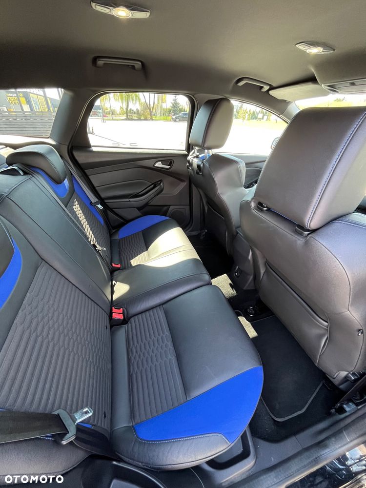 Ford Focus 2.0 EcoBoost ST - 11