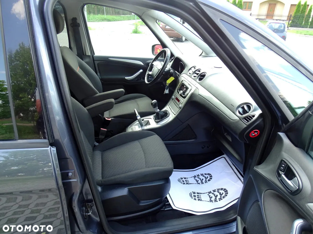 Ford Galaxy 2.0 TDCi Ambiente - 12