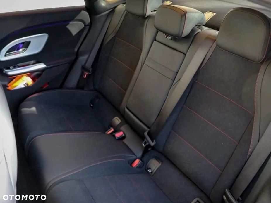Mercedes-Benz CLA 220 mHEV 4-Matic 8G-DCT - 14