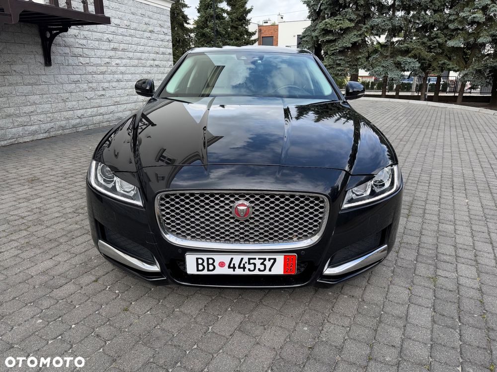 Jaguar XF E-Performance Portfolio - 5
