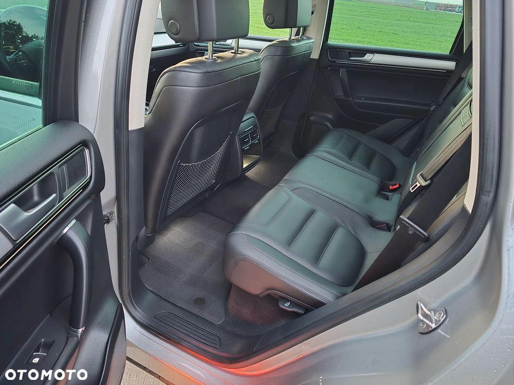 Volkswagen Touareg 3.0 V6 TDI SCR Blue Motion DPF Automatik Exclusive - 10