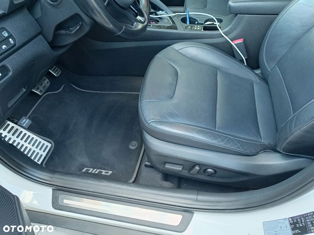 Kia Niro 1.6 GDI Hybrid L Business Line - 16