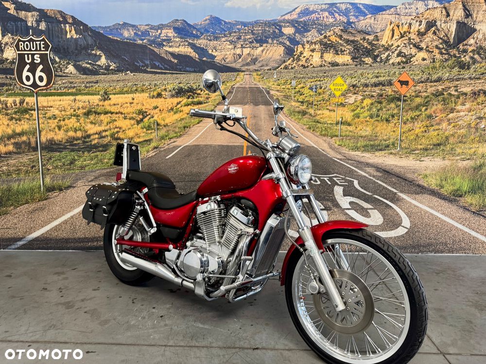 Suzuki Intruder - 2