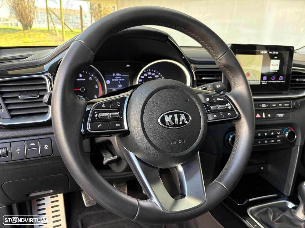 Kia Ceed SW 1.6 CRDi TX+SRF - 8