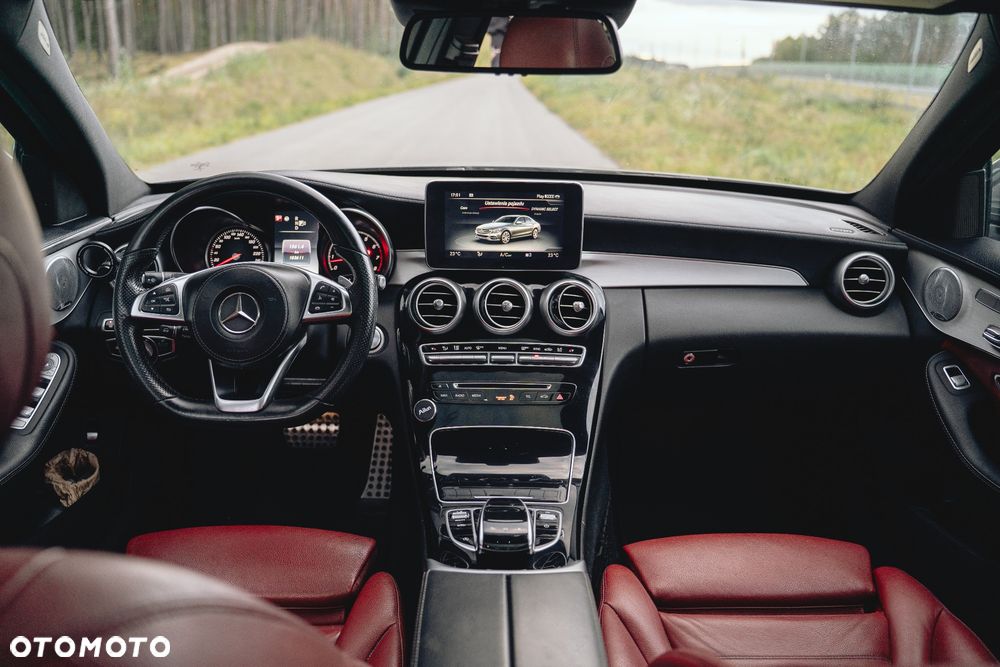 Mercedes-Benz Klasa C 400 4-Matic 7G-TRONIC - 27