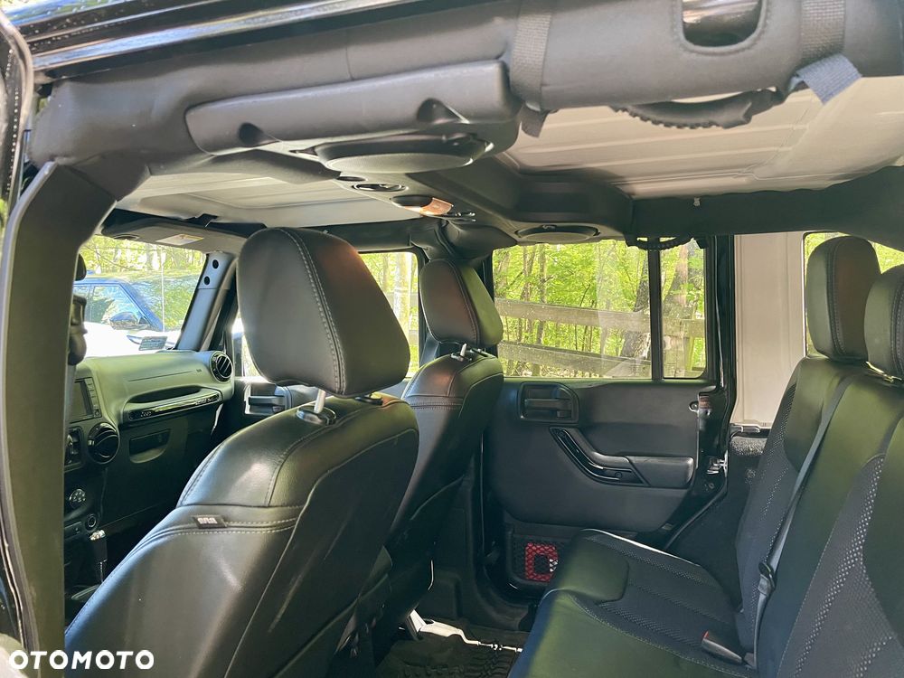 Jeep Wrangler 3.6 Unlim Sahara - 10