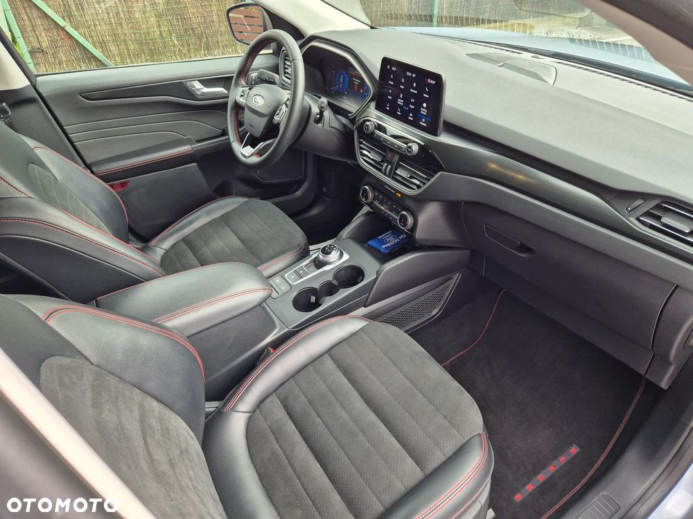 Ford Escape 2.0 EcoBoost AWD Titanium - 14