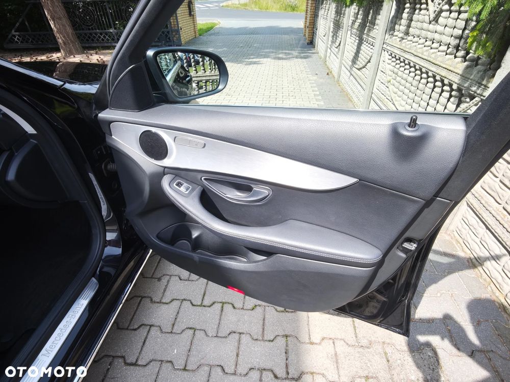 Mercedes-Benz Klasa C 180 9G-TRONIC - 30
