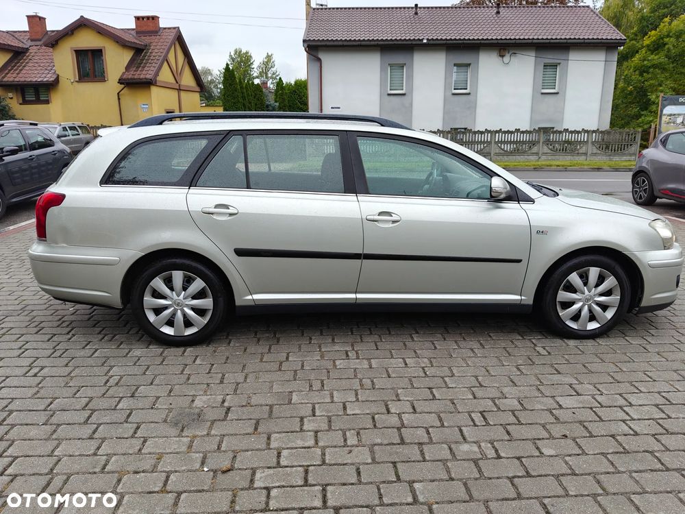 Toyota Avensis 2.0 D-4D Premium - 16