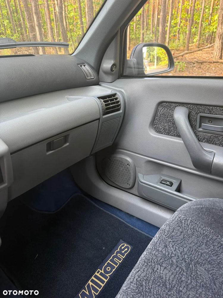 Renault Clio 2.0i Williams - 13