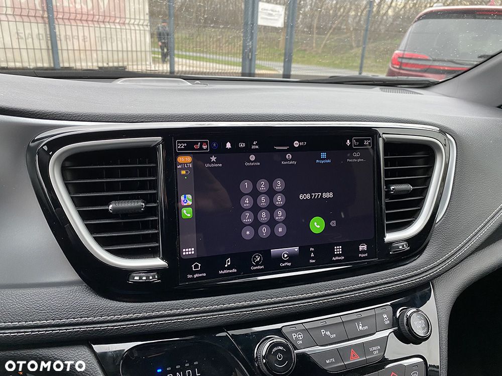 Chrysler Pacifica - 24