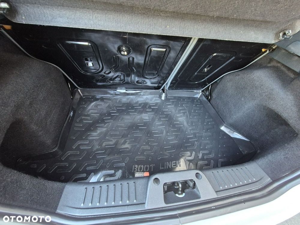 Ford Fiesta 1.25 Ghia EU5 - 38
