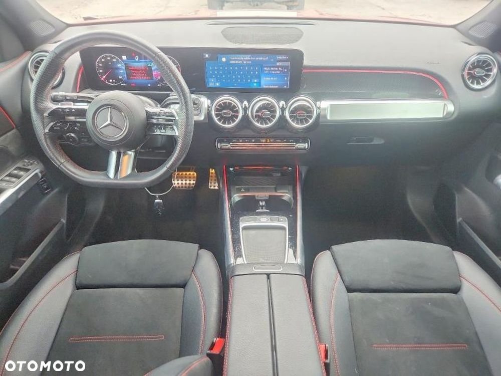 Mercedes-Benz GLB - 10