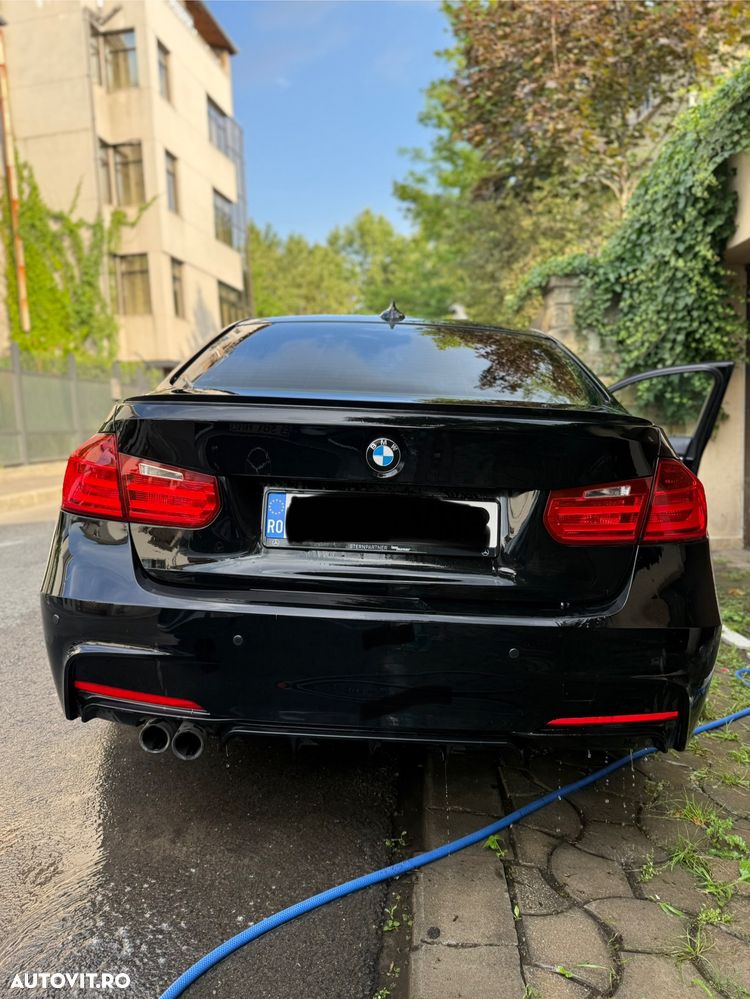 BMW Seria 3 320i xDrive Aut. - 11