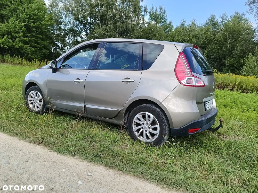 Renault Scenic 2010 photo 2