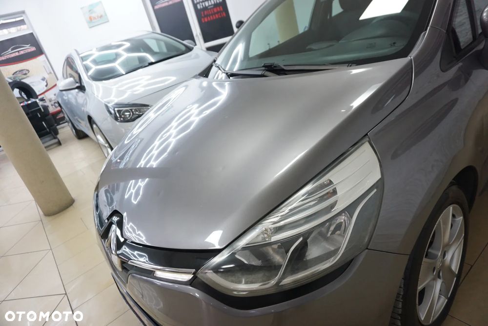 Renault Clio 1.2 16V 75 Expression - 11