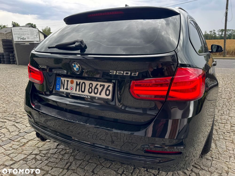 BMW Seria 3 320d Sport Line Shadow - 12