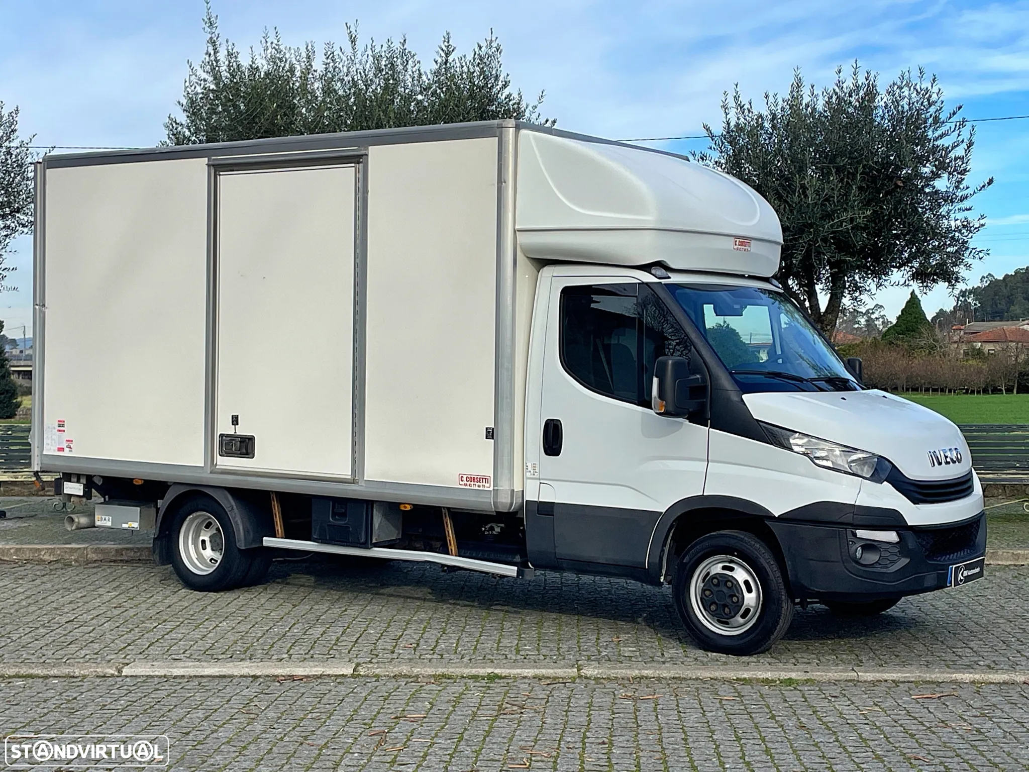 Iveco Daily 3.0D Contentor + Plataforma Elevatória - 3