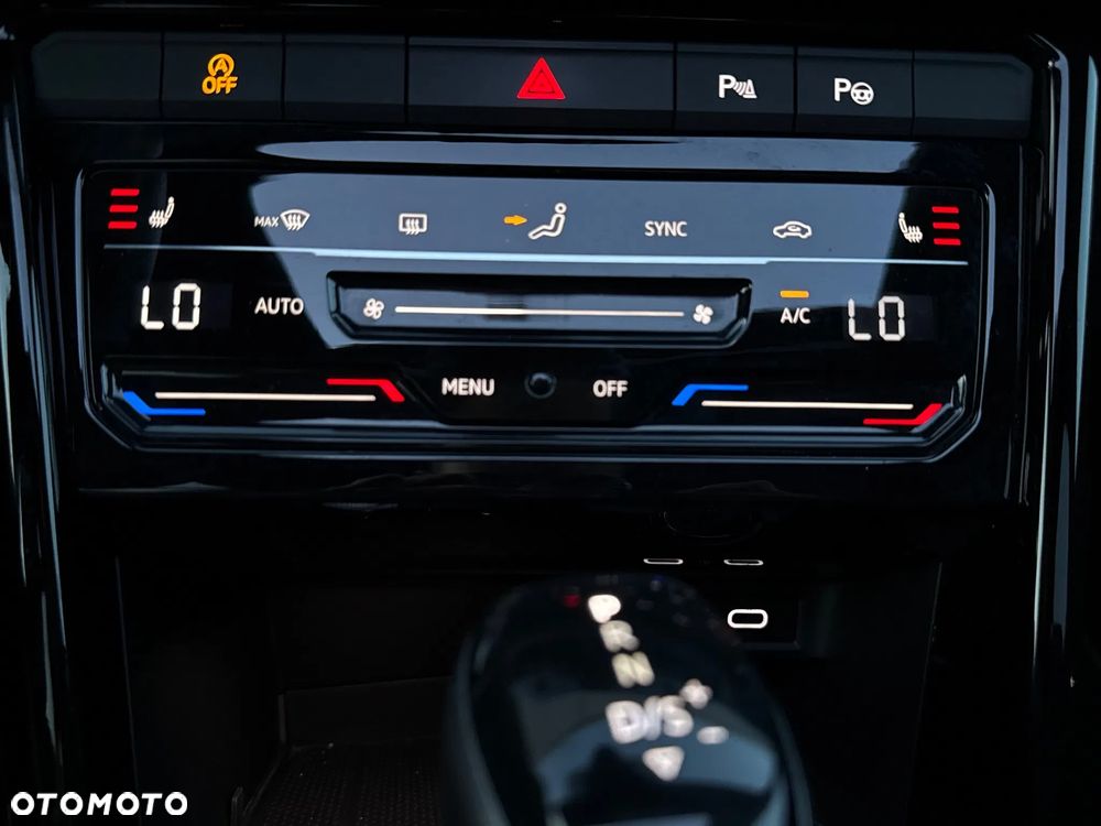 Volkswagen T-Roc 1.5 TSI R-Line DSG - 36