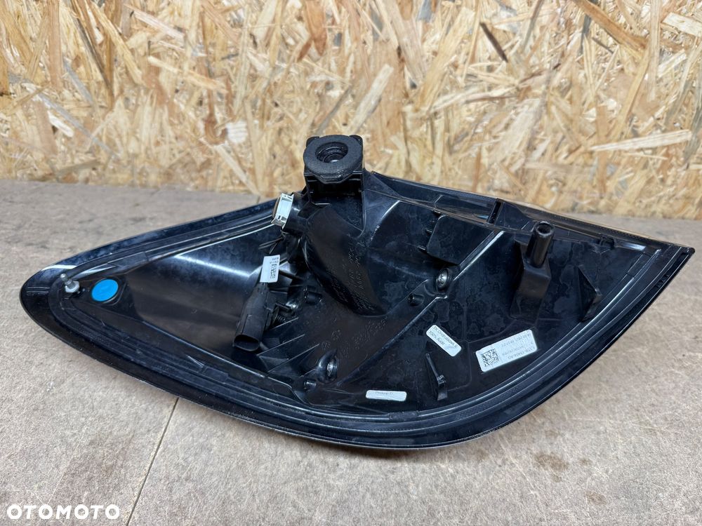LAMPA PRAWA TYŁ W BŁOTNIK FORD PUMA MK2 L1TB-13404-AD - 4