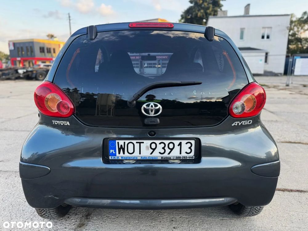 Toyota Aygo 1.0 VVT-i Luna MM A/C - 16