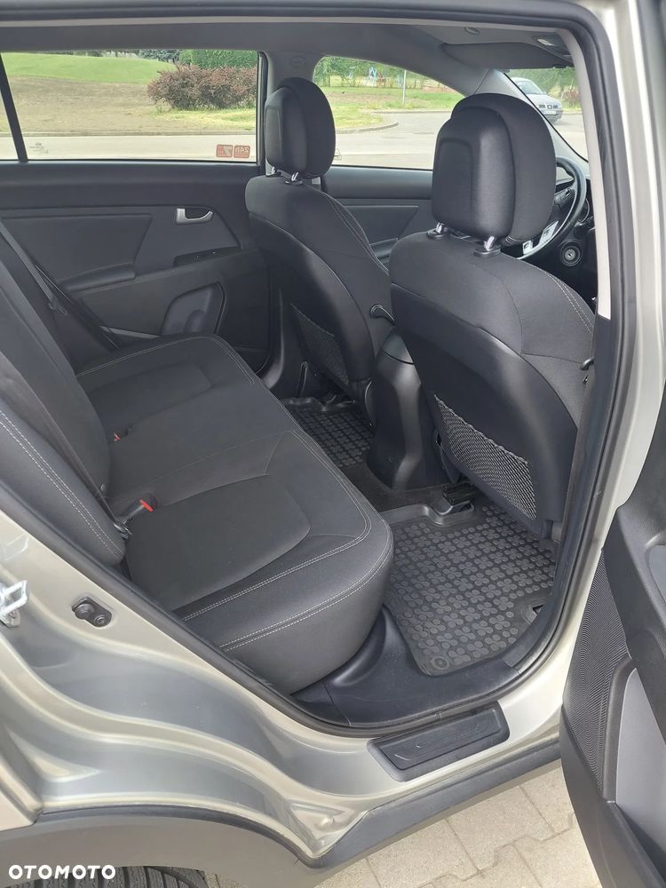 Kia Sportage 2.0 CRDI L AWD - 9