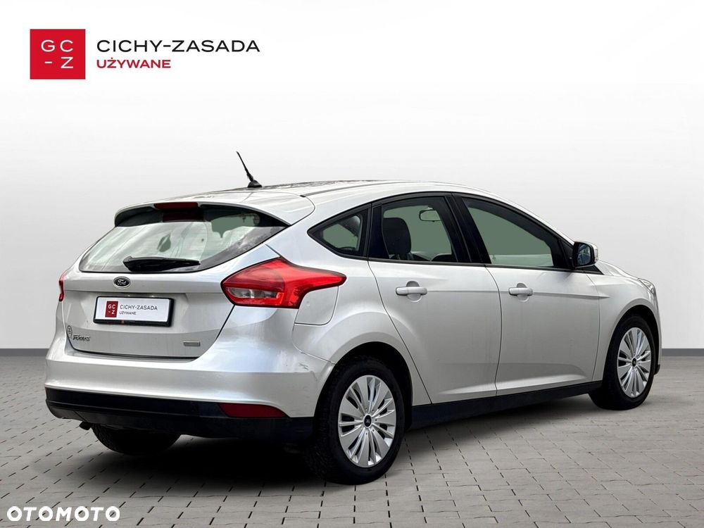 Ford Focus 1.0 EcoBoost Trend Edition - 6