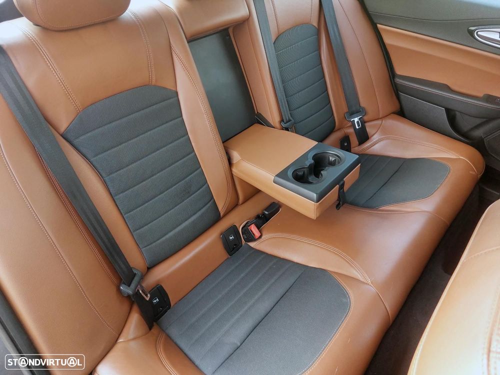 Alfa Romeo Giulia 2.2 D - 46