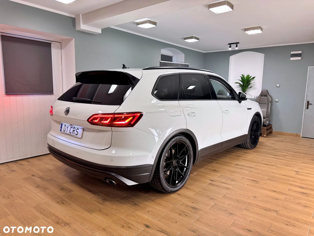 Volkswagen Touareg - 8